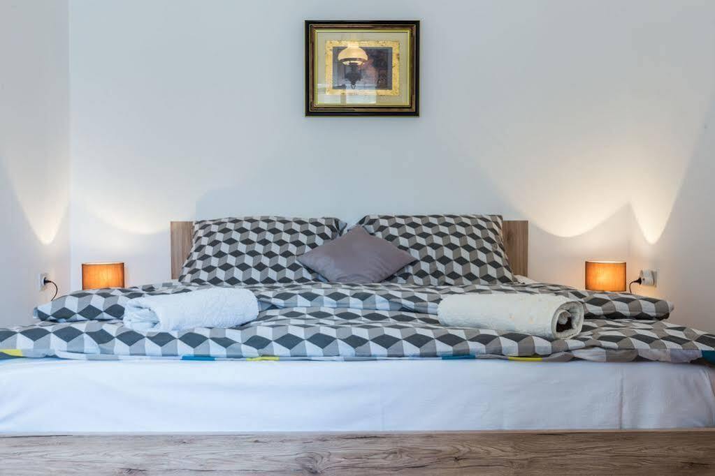 Apartments & Rooms Hosana Задар Екстериор снимка